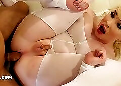 Big tits blonde gets barebacked