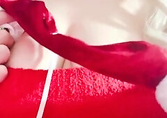 Hawt Holiday humor and bouncing breasts!