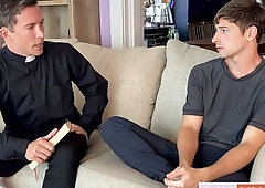 Hung priest Isaac Parker fucks twink Taylor Reign