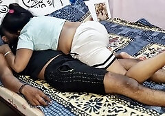 Class teacher invites student to her place for sex