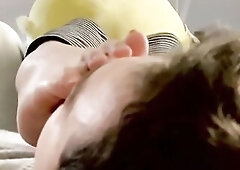 Smelling girlfriend’s feet whilst this babe studies