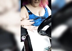Loud excited floozy when this babe's got the cum itch