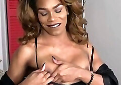 Ebony trans mature dildo fucking her butthole