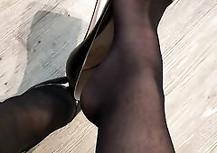 DWT Sissygasm in Cage