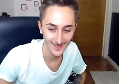 Romanian Hottie Masturbating On Cam