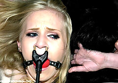 January Seraph Sarah Jane Ceylon in January Seraph and Sarah Jane Ceylon Live - DeviceBondage