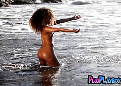 Curly ebony Jossa Nova looks amazing