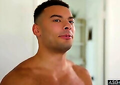 Cole Fever, Joseph Hart and Ozzy Dean in a hot amateur threesome!