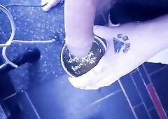 Amateur Trans Teen is bottling some gulp for guest