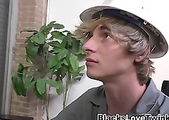 Black amateurs ass railed