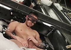 Maskurbate - Hottest supermodel gets a buzz out of hard fucking