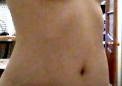 Показывает себя одногруппнику по Skype. Часть 3.