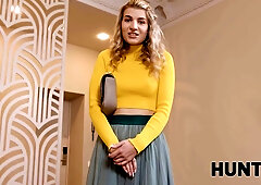 Sensual Sex In Front Of Magician Is Girlfriends Best Trick