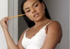 Ebony babe Summer Cols seduces her boss by showing him her sexy thongs he couldn't resist the temptations so he gives in