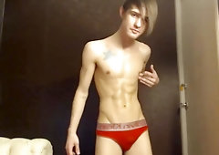 Gorgeous Lean Muscled Camboy Shoots His Semenload