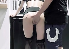 E奶反差空姐，上班高冷，下班就要吃鸡吧