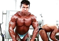 Steve Kuclo Lifting Weights and Sexy Posing-2009