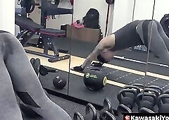 Yoshi Kawasaki works out with a butt plug stretching his tight asshole