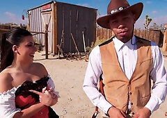 Behind The Scenes: Exclusive Look At New Series Gold Diggers - Hot Brunette, Redhead, And Big Tits All Over!