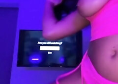 Autumn Falls Watching Netflix Turns Into Fuck Onlyfans