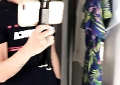 Public masturbation in changing room - VERY HAWT !!!