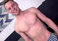 BrokeStraightBoys: Brandon Evans bends over