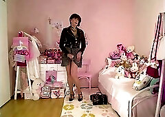 Dana cumming .. wearing her lovely Girly dress