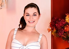 Anastasia Rose DPs Herself