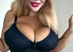 Big boobs milf masturbating