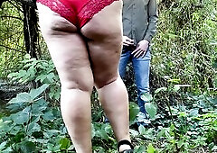 mother I'd like to fuck with a beautiful booty sucked me in a public park