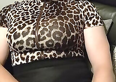 Crossdresser wanking and cumming
