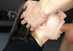 Kissalisse likes rough throat fuck that ends with cumshot