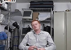 White stud penetrated by BBC gay in ass in meeting room