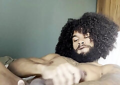 SUPER HOT vers BIG BLACK COCK cought masturbating off