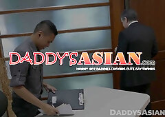 Daddy Mike calls his cute secretary Craig to be his bareback mate