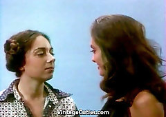 Sexy Lesbian dolls eating twats (1970s Vintage)