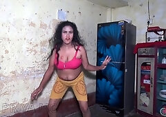 Sultry Bangladeshi dancer Bdpriyamodel performs a sexy routine in her bedroom