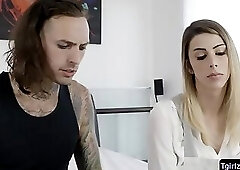 Blonde hot ts Casey Kisses loves bigcock and gets railed