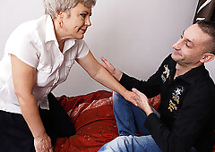 Horny Mature Lady Doing Her Toy Boy - MatureNL