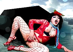 t-girl niclo love getting off solo