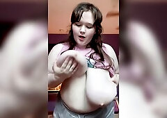 big beautiful woman does a idle undress tease for u