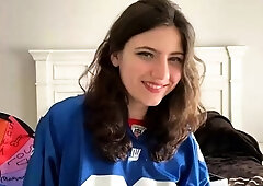Brunette Solo Webcam Masturbation