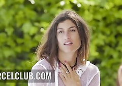 Julia Roca has a crush for carnal Ginebra Bellucci