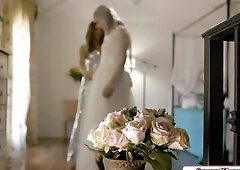 TS bride Lianna Lawson banged in a threesome