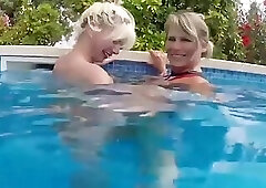 three german milfs help man to sperm on holiday in fffm