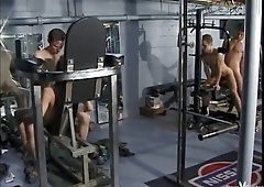 Two Soldier Twinks Work Out And Get Lustful