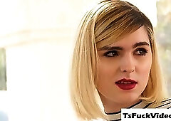 tgirl Ella Hollywood get sucked and anal rides stranger