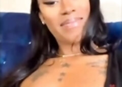 Omege japanese girl with big boobs on cams