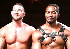 Muscular beefcake Tryp Bates gets ready to take Sean Xavier's huge cock