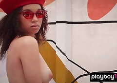 Tantalizing ebony presents her big black juggs